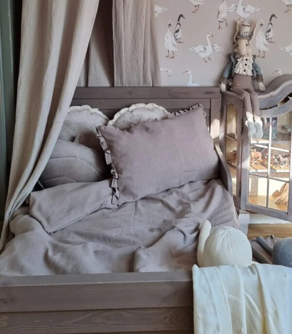 Bett Baldachin mit Bommel Sepia 3 Bett Baldachin mit Bommel Sepia 3