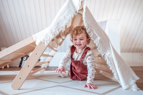 Klappbares Pikler Kletterdreieck 3 Klappbares Pikler Kletterdreieck 3