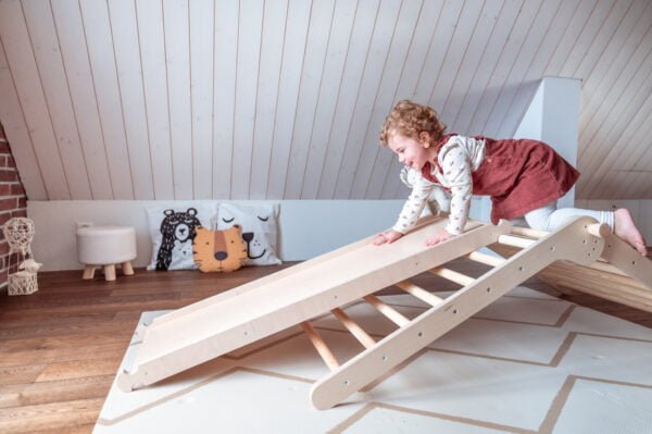 Klappbares Pikler Kletterdreieck 5 Klappbares Pikler Kletterdreieck 5