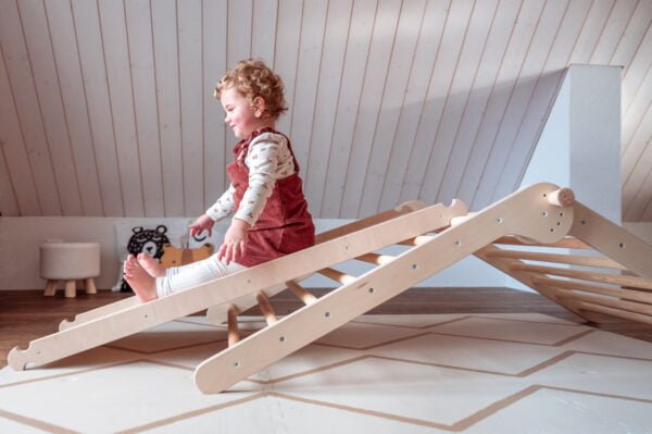 Klappbares Pikler Kletterdreieck 6 Klappbares Pikler Kletterdreieck 6