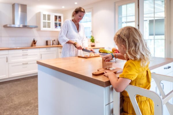 Lernturm Küchenhelfer weiss Montessori (2) Lernturm Küchenhelfer weiss Montessori (2)